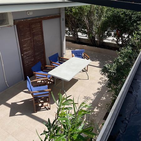 Sea La Vie - Beachfront Retreat Loutráki Exteriér fotografie